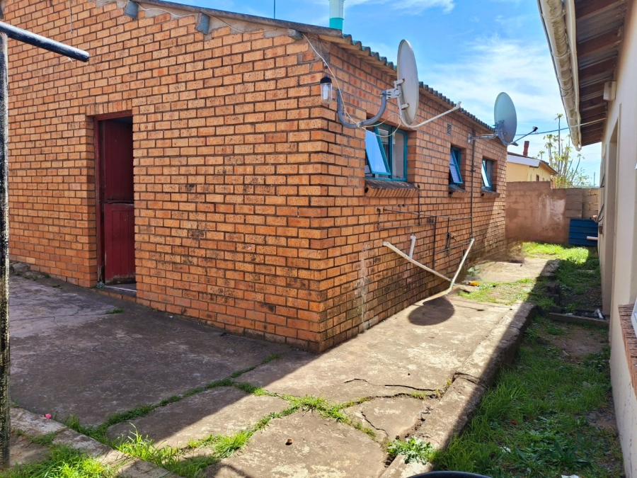 5 Bedroom Property for Sale in Mdantsane Nu 8 Eastern Cape
